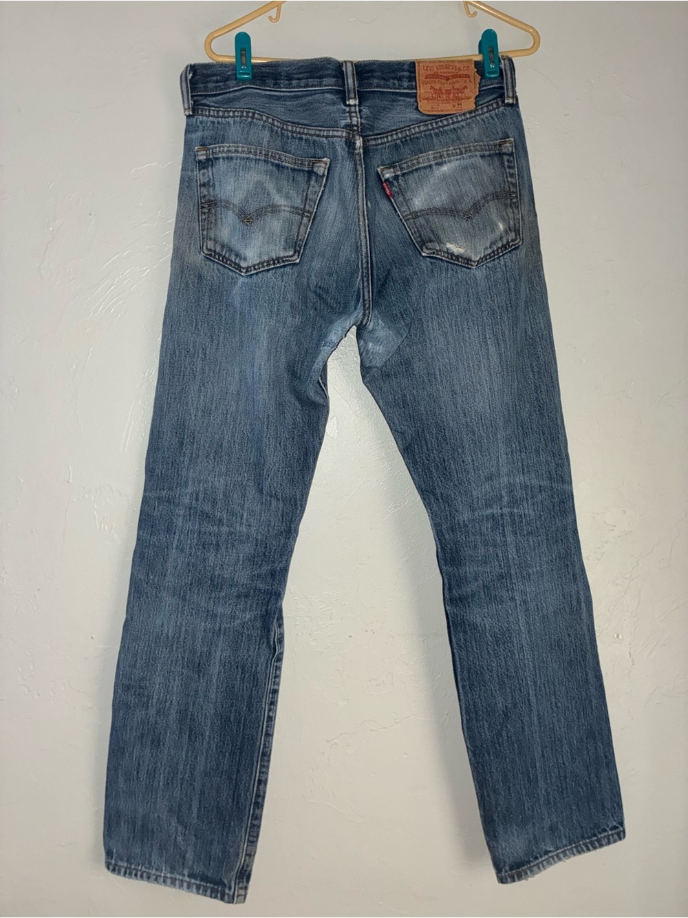 Levi's Straight Leg Jeans in Faded Blue